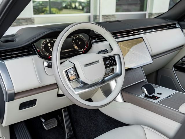 2026 Land Rover Range Rover SE SWB P530