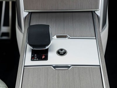 2026 Land Rover Range Rover SE SWB P530