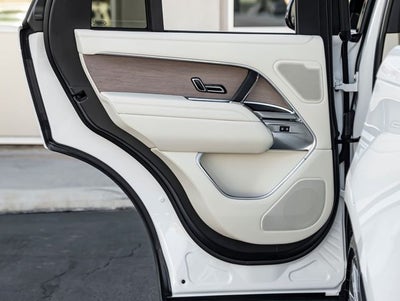 2026 Land Rover Range Rover SE SWB P530