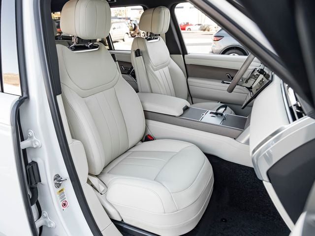 2026 Land Rover Range Rover SE SWB P530