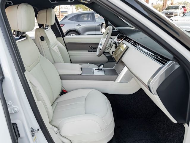 2026 Land Rover Range Rover SE SWB P530