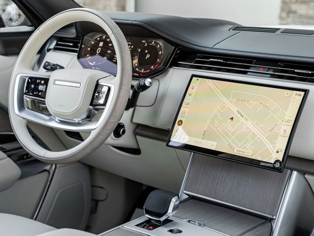 2026 Land Rover Range Rover SE SWB P530