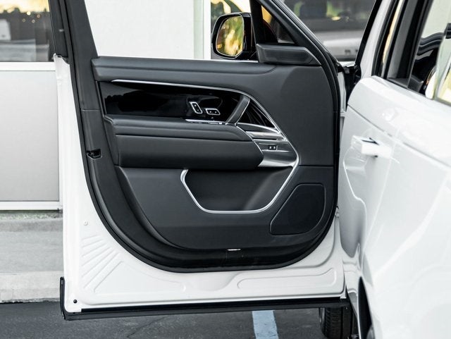 2024 Land Rover Range Rover SE