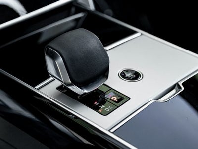 2024 Land Rover Range Rover SE