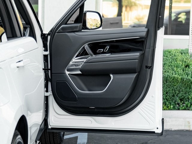 2024 Land Rover Range Rover SE