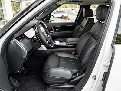 2025 Land Rover Range Rover SE