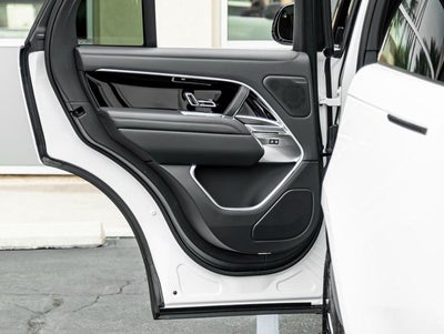 2025 Land Rover Range Rover SE
