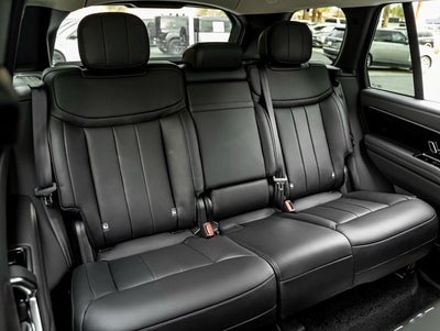 2025 Land Rover Range Rover SE
