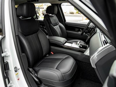 2025 Land Rover Range Rover SE
