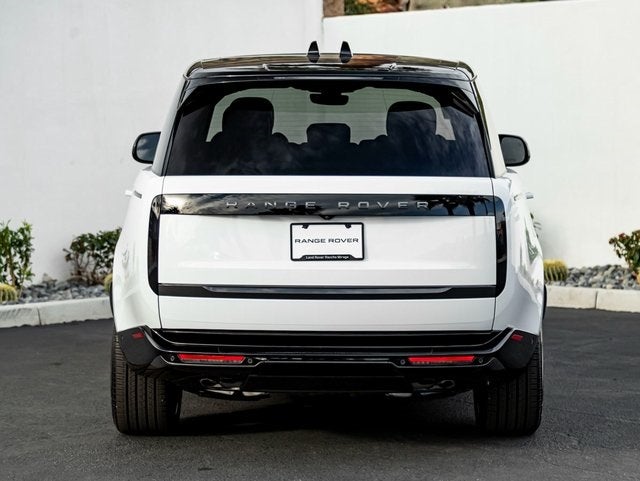 2025 Land Rover Range Rover SE