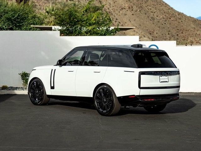 2025 Land Rover Range Rover SE