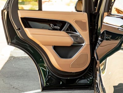 2025 Land Rover Range Rover SE