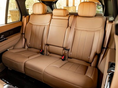 2025 Land Rover Range Rover SE