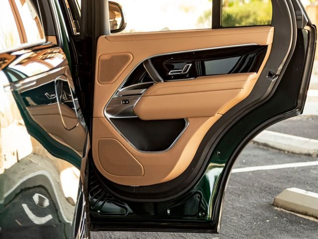 2025 Land Rover Range Rover SE