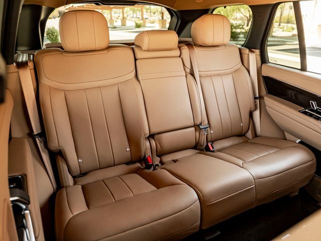 2025 Land Rover Range Rover SE