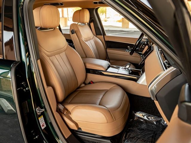 2025 Land Rover Range Rover SE