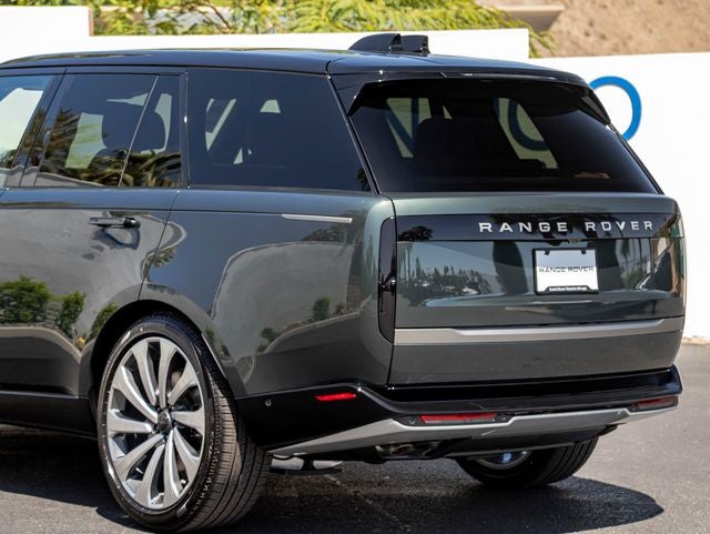 2026 Land Rover Range Rover SE