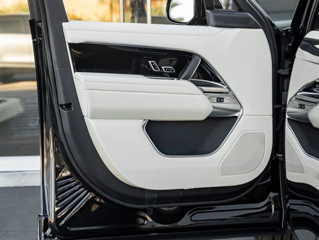 2026 Land Rover Range Rover SE SWB P530