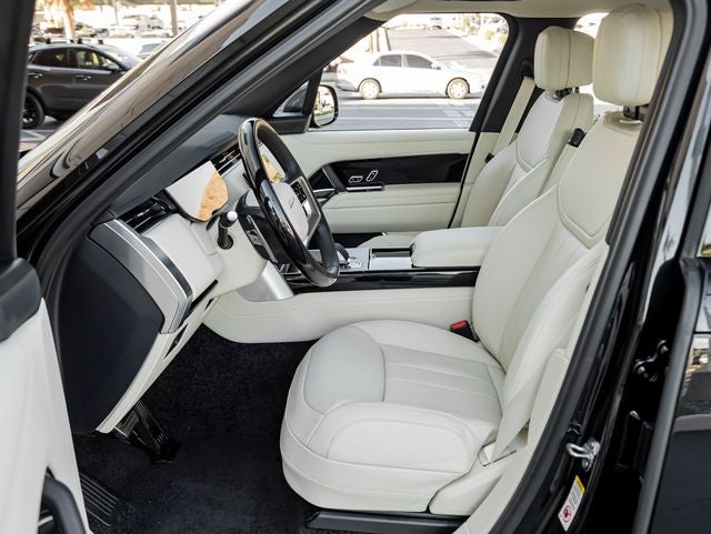 2026 Land Rover Range Rover SE SWB P530