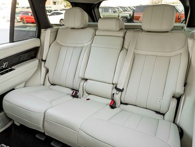 2026 Land Rover Range Rover SE SWB P530