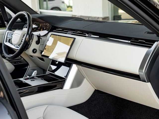 2026 Land Rover Range Rover SE SWB P530