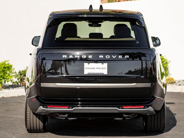 2026 Land Rover Range Rover SE SWB P530