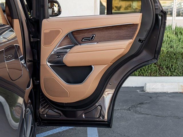 2026 Land Rover Range Rover PHEV SE