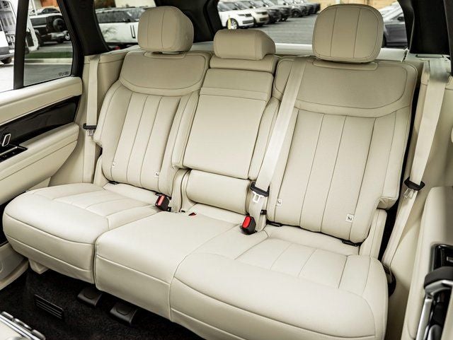 2026 Land Rover Range Rover Plug-In Hybrid SE