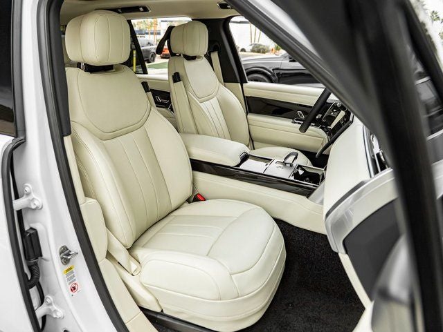 2026 Land Rover Range Rover Plug-In Hybrid SE