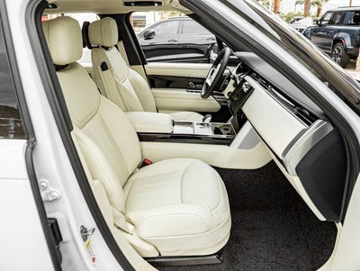 2026 Land Rover Range Rover Plug-In Hybrid SE