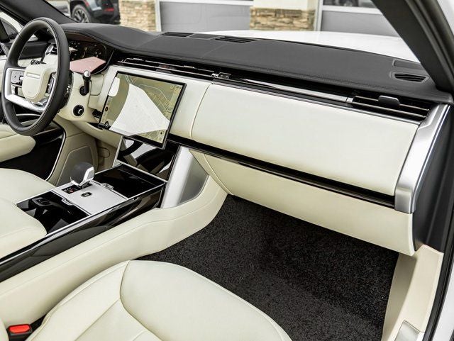 2026 Land Rover Range Rover Plug-In Hybrid SE