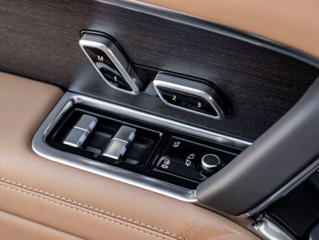 2026 Land Rover Range Rover Plug-In Hybrid SE