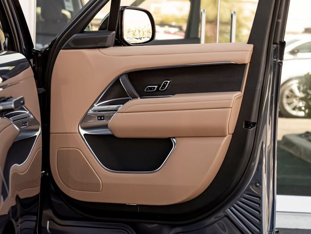 2026 Land Rover Range Rover Plug-In Hybrid SE