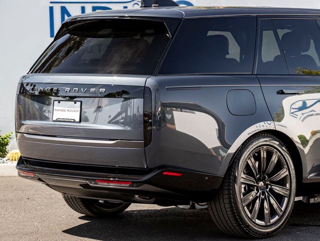 2026 Land Rover Range Rover Plug-In Hybrid SE
