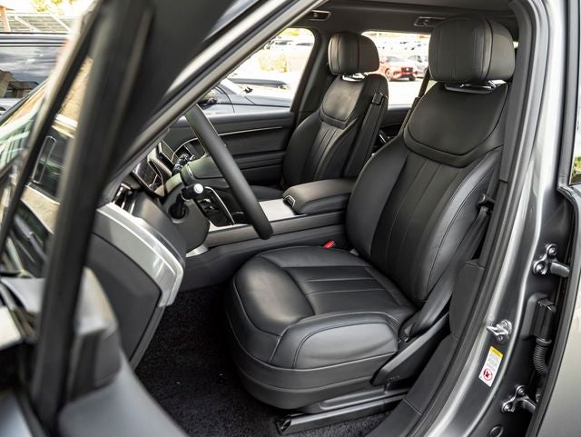 2026 Land Rover Range Rover Plug-In Hybrid SE