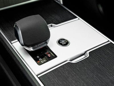 2026 Land Rover Range Rover Plug-In Hybrid SE