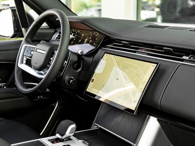 2026 Land Rover Range Rover Plug-In Hybrid SE
