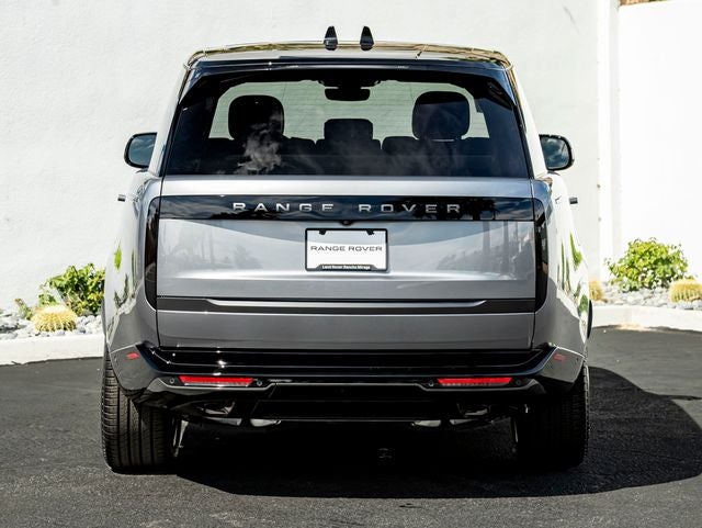 2026 Land Rover Range Rover Plug-In Hybrid SE