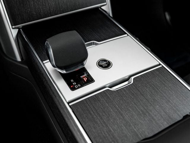2026 Land Rover Range Rover Plug-In Hybrid SE
