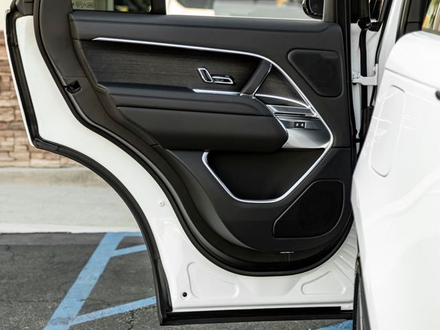 2026 Land Rover Range Rover Plug-In Hybrid SE
