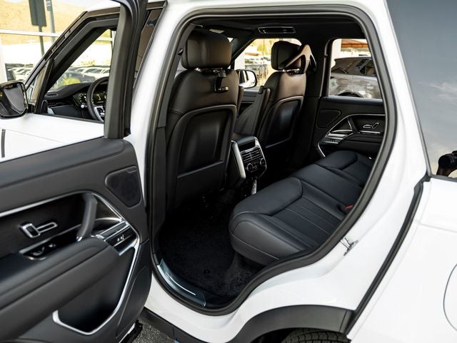 2026 Land Rover Range Rover Plug-In Hybrid SE
