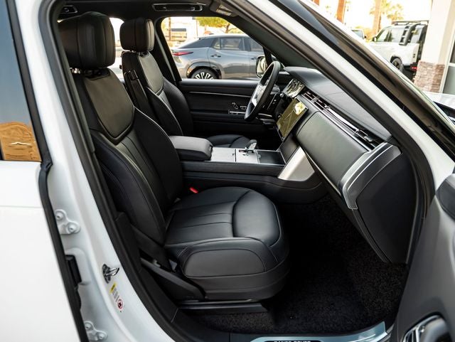 2026 Land Rover Range Rover Plug-In Hybrid SE