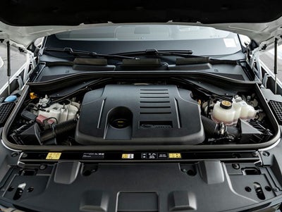 2026 Land Rover Range Rover Plug-In Hybrid SE