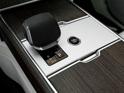 2026 Land Rover Range Rover SE