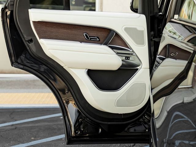 2026 Land Rover Range Rover SE