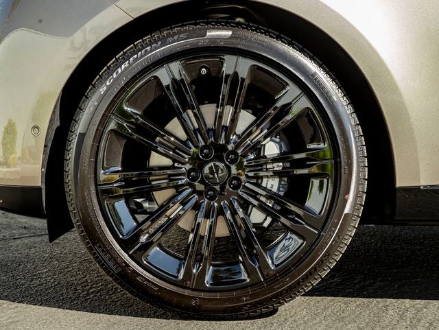 2026 Land Rover Range Rover SE