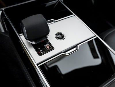 2026 Land Rover Range Rover SE