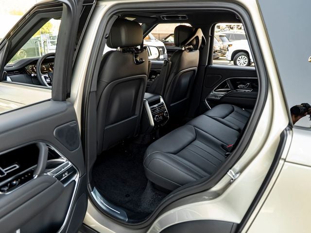 2026 Land Rover Range Rover SE