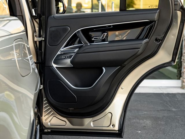 2026 Land Rover Range Rover SE