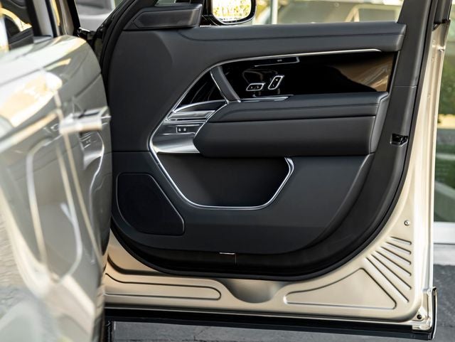 2026 Land Rover Range Rover SE